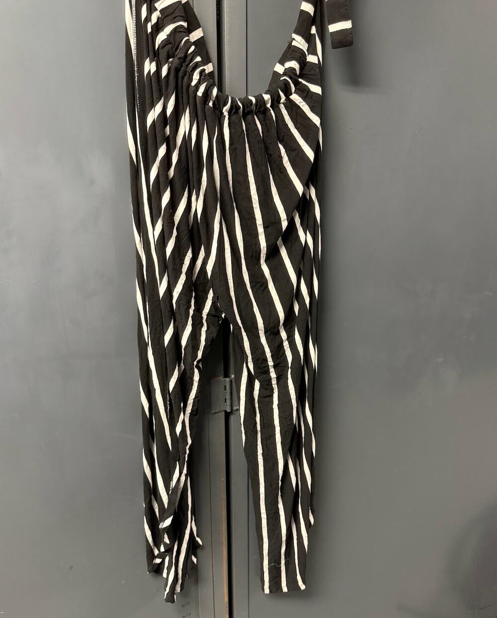 Olivaceous Black/ White Striped Flowy pants- Medium